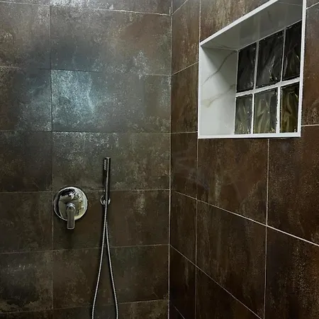 Horta's 02 Apartmán Tirana